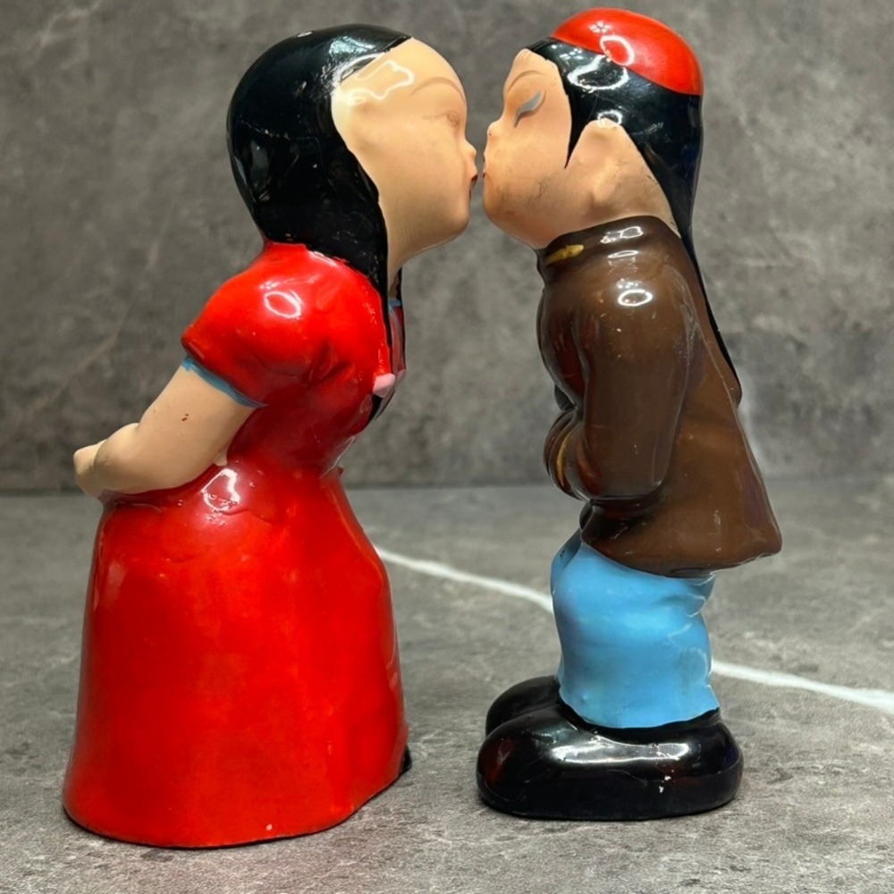 Vintage Kissing Couple Salt and Pepper Shakers Set Japan Ceramic Asian Novelty